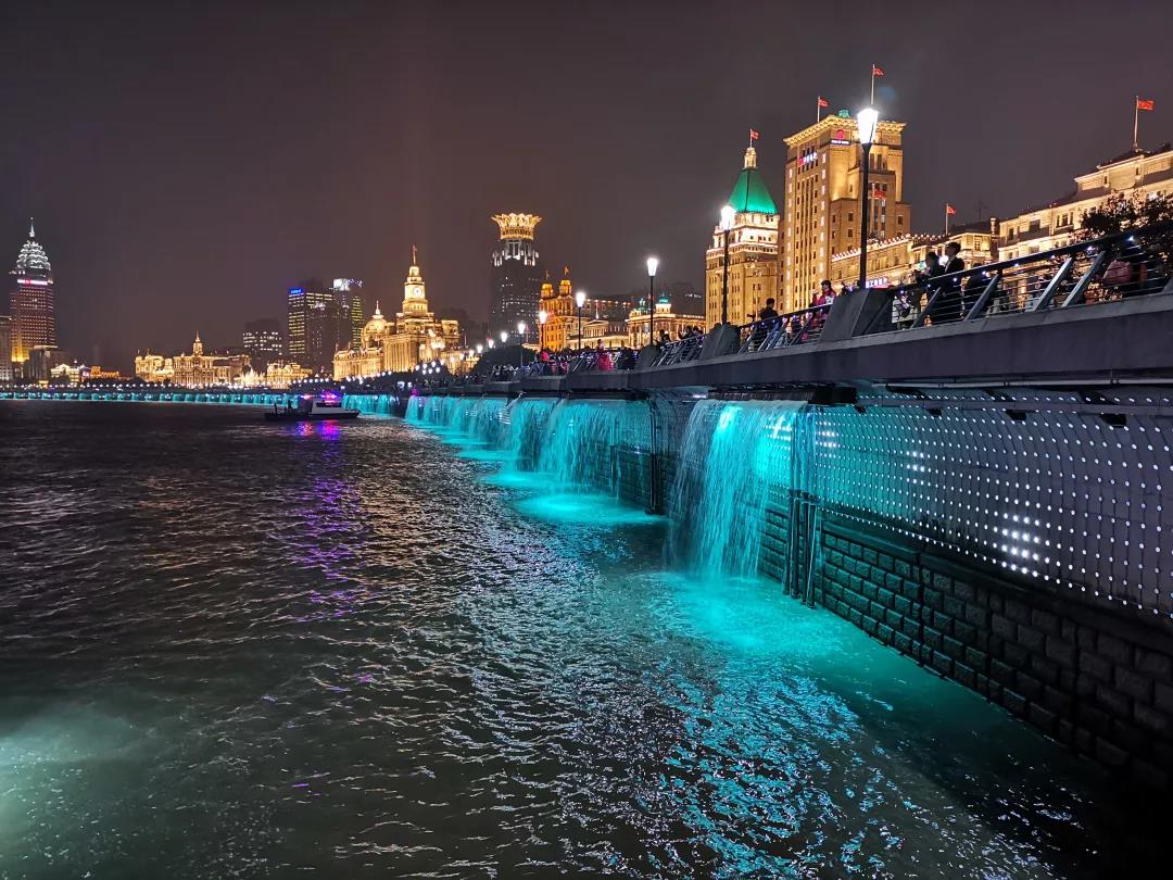“上?！げ灰沟木省保催M博會如何打造黃浦江水中的高防水性照明！